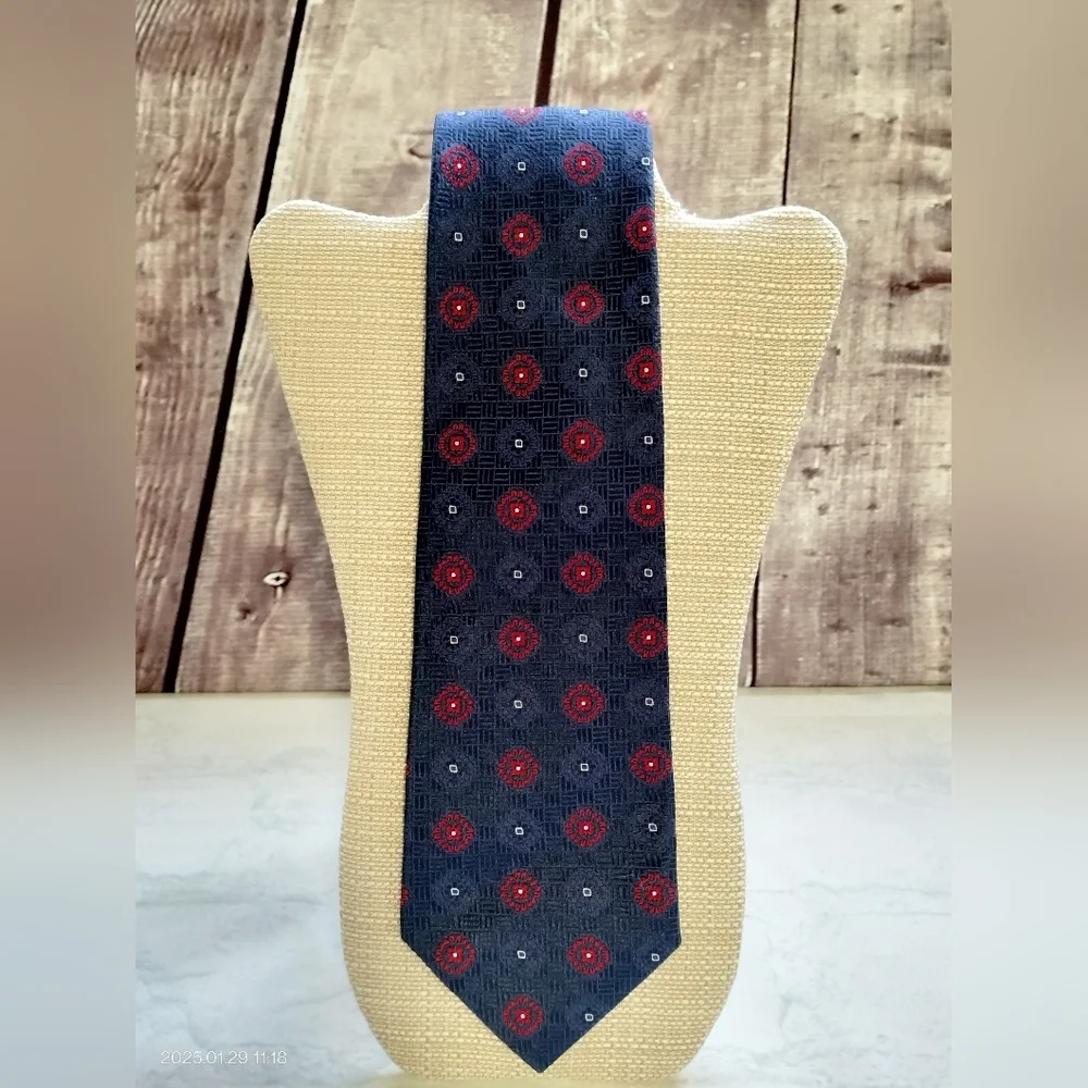 Cremieux Silk Necktie Tie Blue Red Geometric Pattern Handmade in USA Textured - Picture 1 of 7